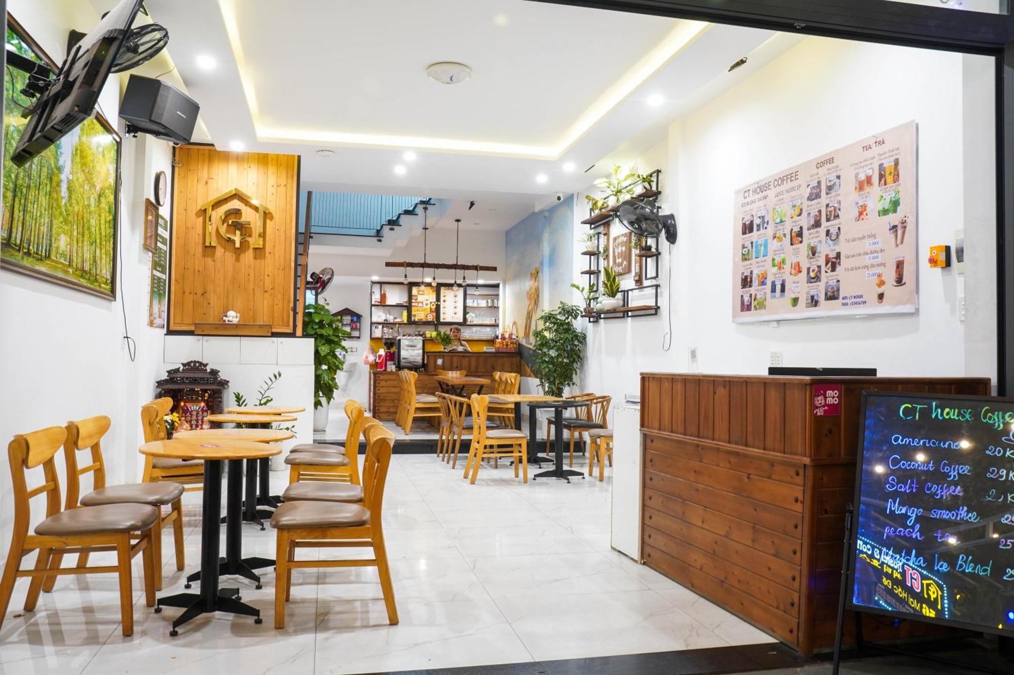 CT Hostel Da Nang Buitenkant foto